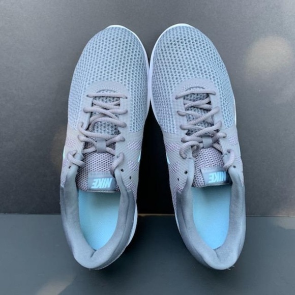 Nike Revolution - Picture 6 of 7